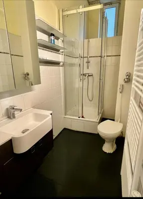Ein Badezimmer in der Unterkunft 2-Zimmer FeWo in Berlin Friedenau!