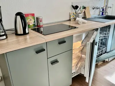 Küche/Küchenzeile in der Unterkunft 2-Zimmer FeWo in Berlin Friedenau!