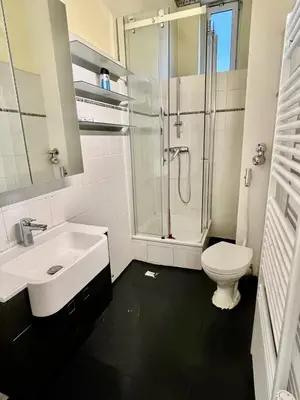 Ein Badezimmer in der Unterkunft 2-Zimmer FeWo in Berlin Friedenau!