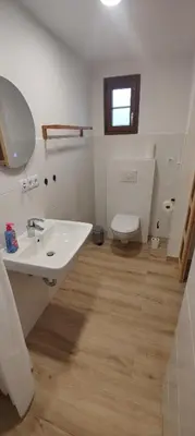 Ein Badezimmer in der Unterkunft Wustermark Ferienwohnung Unterkunft Dorfanger 8