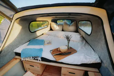 Ein Bett oder Betten in einem Zimmer der Unterkunft Campingboot Entenkoje