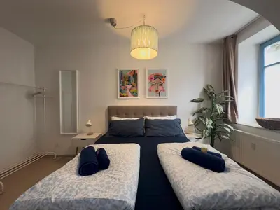 Ein Bett oder Betten in einem Zimmer der Unterkunft Modern 50sqm Apartment Sleeps 4 Free Parking