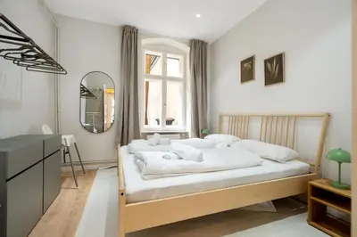Ein Bett oder Betten in einem Zimmer der Unterkunft Neukölln Vibes Tiny and Trendy