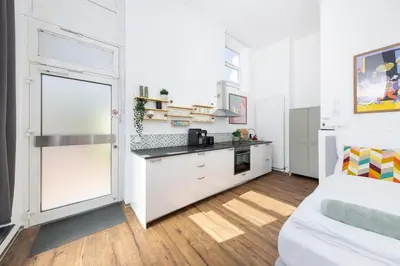 Küche/Küchenzeile in der Unterkunft Great 1-room apartment with free underground parking