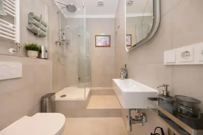 Ein Badezimmer in der Unterkunft Great 1-room apartment with free underground parking