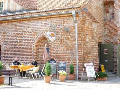 Das Gebäude in dem sich das Ferienhaus befindet