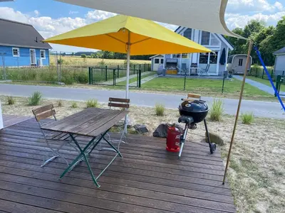 Ein Garten an der Unterkunft Holiday-Home Hafendorf-Brandenburg