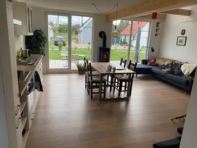 Ein Sitzbereich in der Unterkunft Holiday-Home Hafendorf-Brandenburg