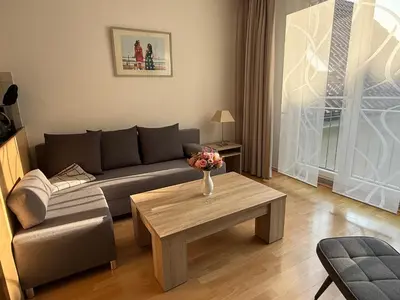 Ein Sitzbereich in der Unterkunft Apartment an der Saarow Therme