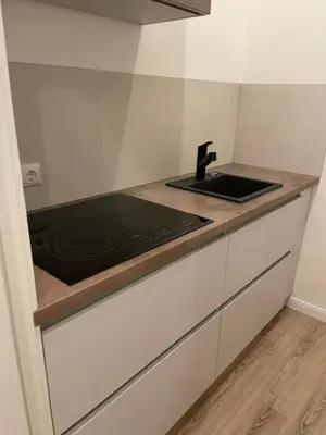 Küche/Küchenzeile in der Unterkunft Großes, helles 1-ZimmerApartment bis zu 3 Personen