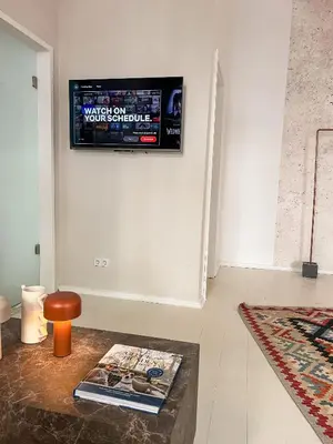 TV/Unterhaltungsangebot in der Unterkunft Loft-style design apartment in the heart of Berlin