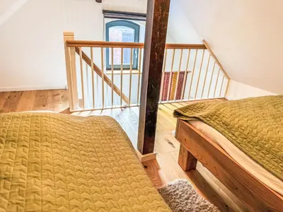 Ein Bett oder Betten in einem Zimmer der Unterkunft Apartment Hinterhov Koje by Interhome