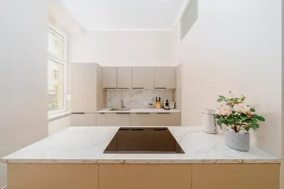 Küche/Küchenzeile in der Unterkunft LB Living - Berlin Central - Grand Luxury Suite