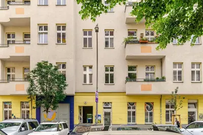 Das Gebäude in dem sich die Ferienwohnung befindet