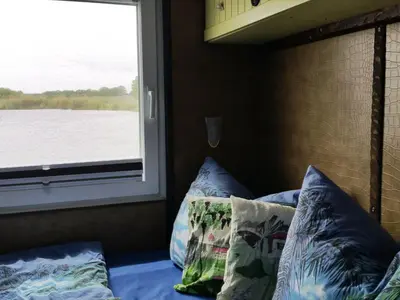 Blick auf einen Fluss in der Nähe des Ferienhauses