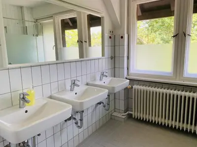 Ein Badezimmer in der Unterkunft 2 Bett Zimmer in Villa im Grunewald