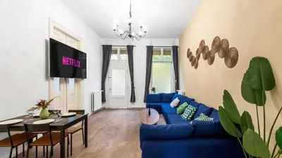 Ein Sitzbereich in der Unterkunft Apartment Görlitzer Park - Sauna, zentral, 100QM