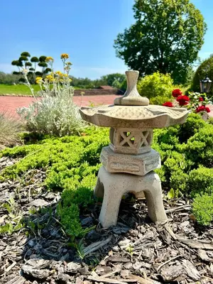 Ein Garten an der Unterkunft Galerie-Studio im Grünen mit Frühstück im Hotel Reindahls