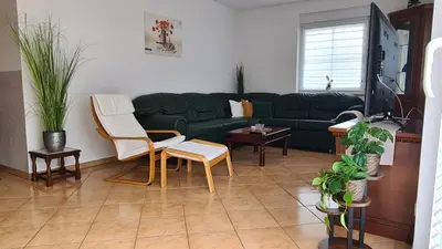 Ein Sitzbereich in der Unterkunft Ferienwohnung inmitten von Seen