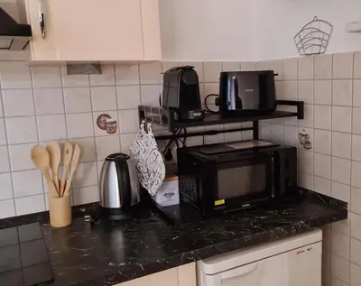 Küche/Küchenzeile in der Unterkunft Ferienwohnung inmitten von Seen