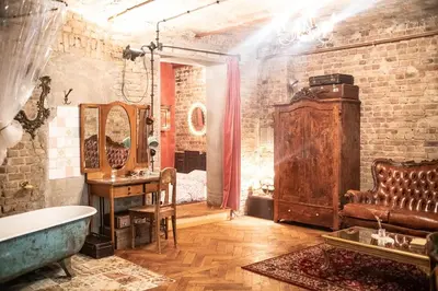 Ein Sitzbereich in der Unterkunft Poetic Studio with Garden