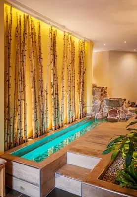 Der Swimmingpool an oder in der Nähe von Deluxe Apartment mit Balkon und Frühstück im Hotel Reindahls