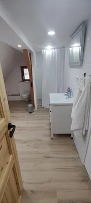 Ein Badezimmer in der Unterkunft Wustermark Ferienwohnung Dorfanger 8