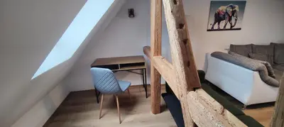 Ein Sitzbereich in der Unterkunft Wustermark Ferienwohnung Dorfanger 8