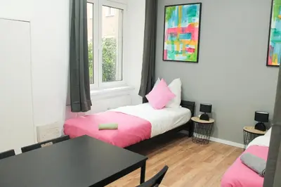 Ein Bett oder Betten in einem Zimmer der Unterkunft Moderne Unterkunft - Emser
