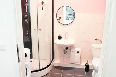 Ein Badezimmer in der Unterkunft Moderne Unterkunft - Emser