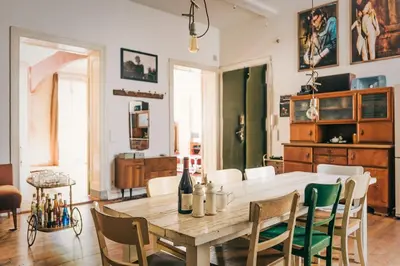 Grundriss der Unterkunft Enchanting Loft Flat 142sqm 1530sqft in F'Hain