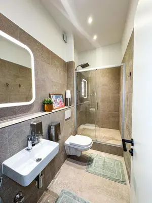 Ein Badezimmer in der Unterkunft Great 4-room apartment in Prenzlauer Berg
