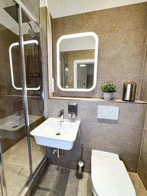Ein Badezimmer in der Unterkunft Great 1-room apartment in Prenzlauer Berg