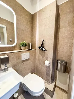 Ein Badezimmer in der Unterkunft Great 1-room apartment in Prenzlauer Berg