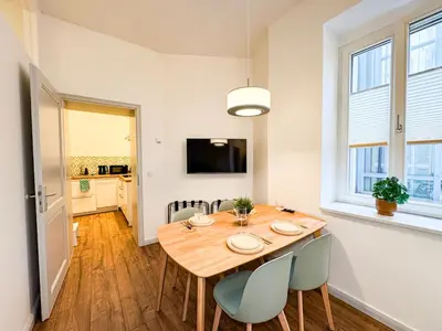 Küche/Küchenzeile in der Unterkunft Great 3-room apartment in Prenzlauer Berg