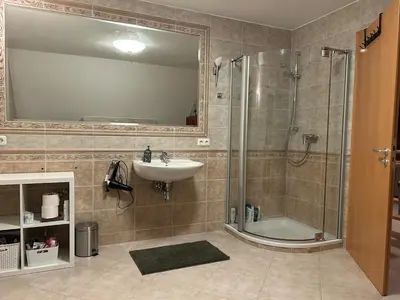 Ein Badezimmer in der Unterkunft Haus am Stadtrand von Berlin