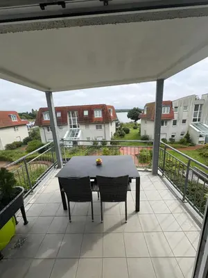 Ein Balkon oder eine Terrasse in der Unterkunft Inselblick am Wasser