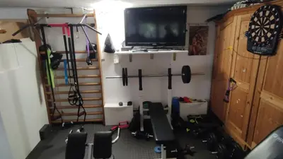 Das Fitnesscenter und/oder die Fitnesseinrichtungen in der Unterkunft Ferienwohnung, Apartment, Pension - Berlin Neuenhagen