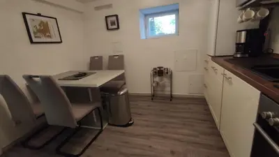Küche/Küchenzeile in der Unterkunft Ferienwohnung, Apartment, Pension - Berlin Neuenhagen