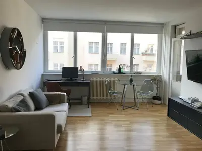 TV/Unterhaltungsangebot in der Unterkunft Modern Studio Apartment in Central Location