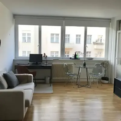Modern Studio Apartment in Central Location
