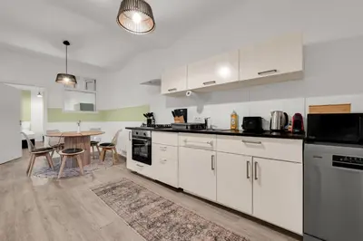 Küche/Küchenzeile in der Unterkunft Kreuzberger Wohnung am Maybachufer