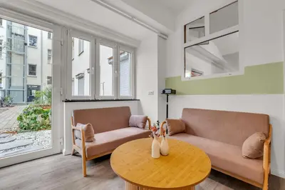 Ein Sitzbereich in der Unterkunft Kreuzberger Wohnung am Maybachufer