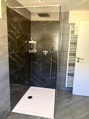 Ein Badezimmer in der Unterkunft Apartment Versteck am Hug
