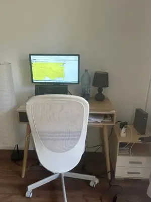 TV/Unterhaltungsangebot in der Unterkunft Quiet Apartment in Mitte near Bellevue Tiergarten
