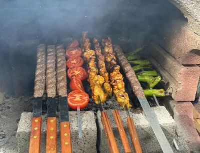 Ein für Gäste verfügbarer Grill in der Ferienwohnung