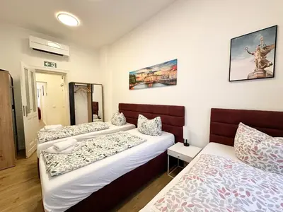 Ein Bett oder Betten in einem Zimmer der Unterkunft fairAPART 3 Zimmer, 1 Bad, 50 qm, Prenzlauer Berg