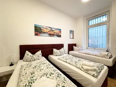Ein Bett oder Betten in einem Zimmer der Unterkunft fairAPART 3 Zimmer, 1 Bad, 50 qm, Prenzlauer Berg