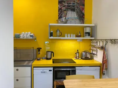 Küche/Küchenzeile in der Unterkunft Happy Store - zentral, orginell, gemütlich