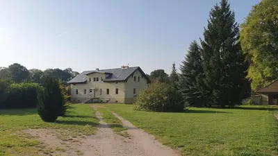 Das Gebäude in dem sich die Ferienwohnung befindet